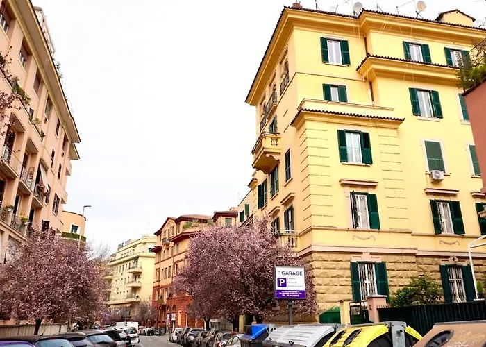 Апартаменты Entire Flat At Last Floor In Piazza Bologna Рим