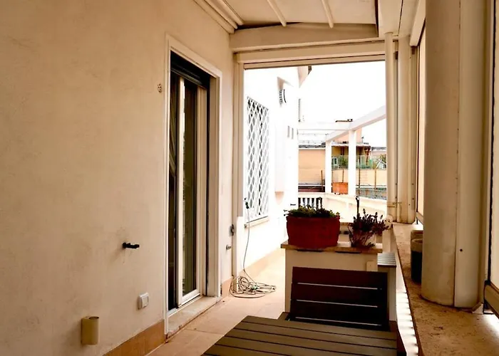 Апартаменты Entire Flat At Last Floor In Piazza Bologna *