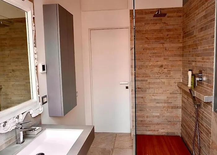 Апартаменты Entire Flat At Last Floor In Piazza Bologna