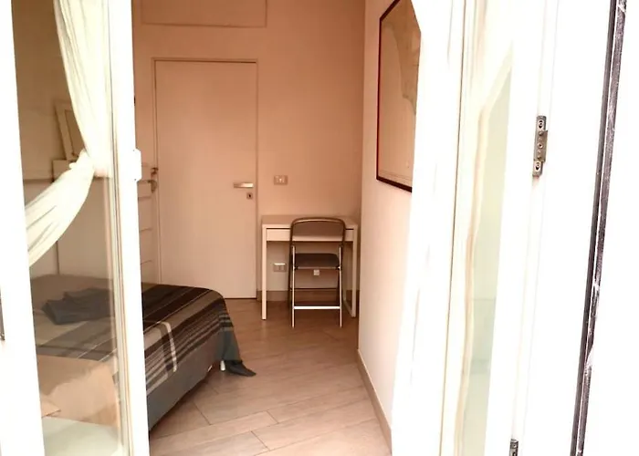 Апартаменты Entire Flat At Last Floor In Piazza Bologna *